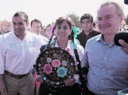 Ernesto Cordero (izquierda) y Santiago Creel, durante un mitin con Luisa María Calderón celebrado en Pátzcuaro. EL UNIVERSAL  /