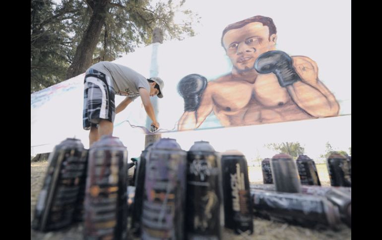 En el grafiti participaron jóvenes de diferentes estados de la República, desde Durango, Veracruz, Jalisco y Ciudad de México.  /