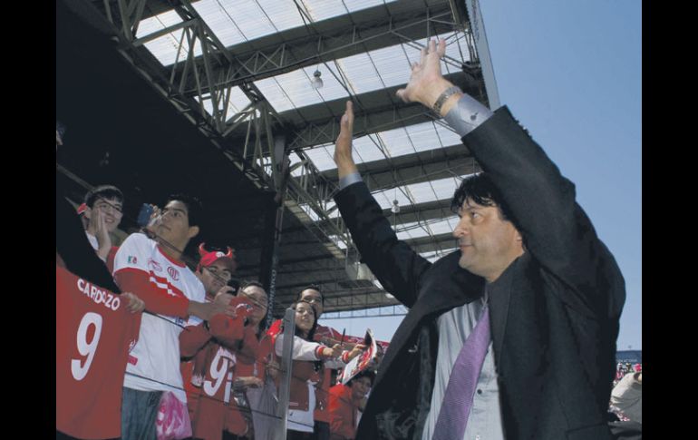 Cardozo fue recibido con ovación por la que fuera su afición por muchos años en el Toluca. MEXSPORT  /