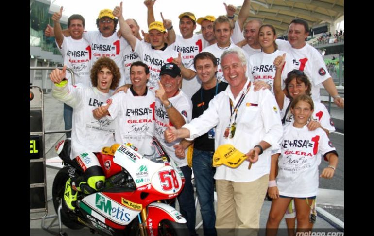 Gresini dijo sentirse seguro del homenaje que le ofrecerán a Simoncelli en Valencia. ESPECIAL  /