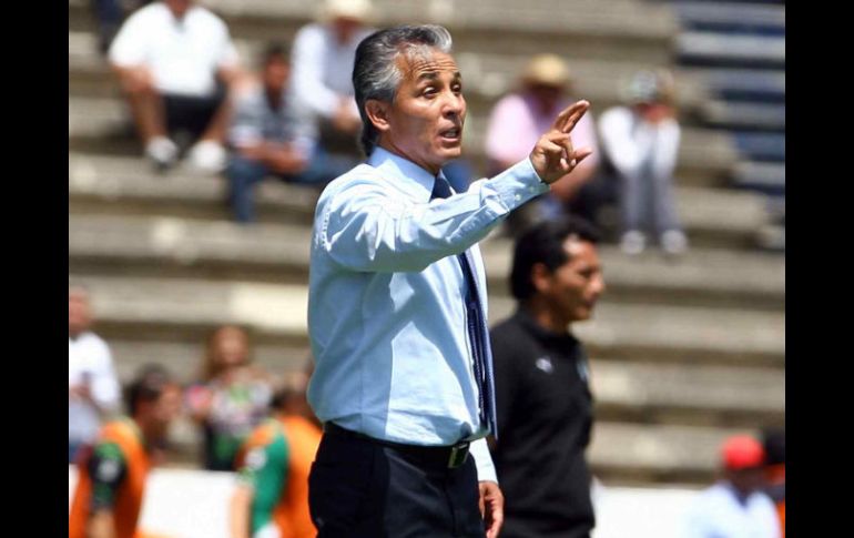 Sergio Bueno, técnico de Puebla, ha dejado satisfecha a la directiva del equipo con sus resultados. MEXSPORT  /