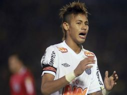 Neymar fue incluido hoy, por primera vez, en la lista de 23 candidatos al galardón. REUTERS  /