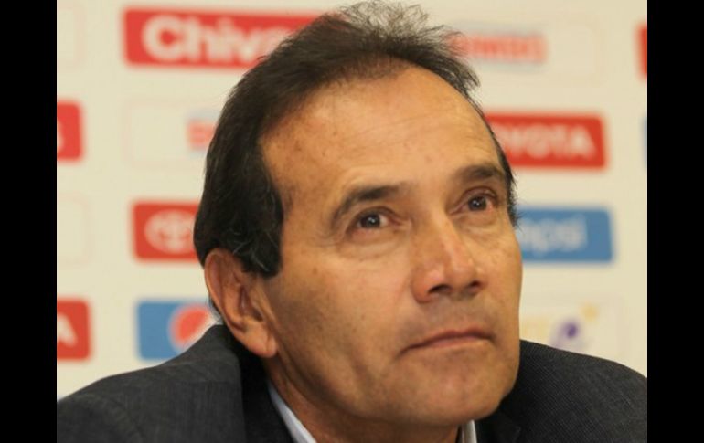 El timonel busca que Chivas termine el torneo siendo líder general. ARCHIVO  /