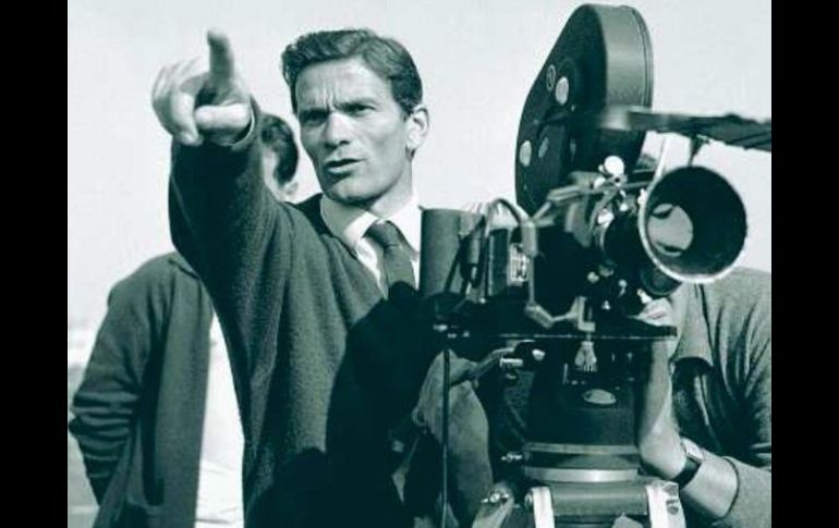 Un 2 de noviembre, pero de 1975, muere asesinado el novelista, poeta y cineasta italiano Pier Paolo Pasolini. ESPECIAL  /