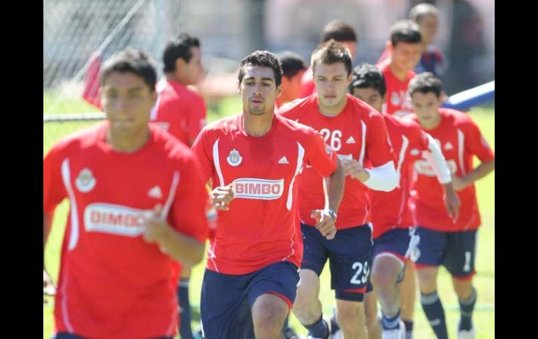 A una fecha de que termine la fase regular, Guadalajara podría ligar su séptima semana en el liderato.  /