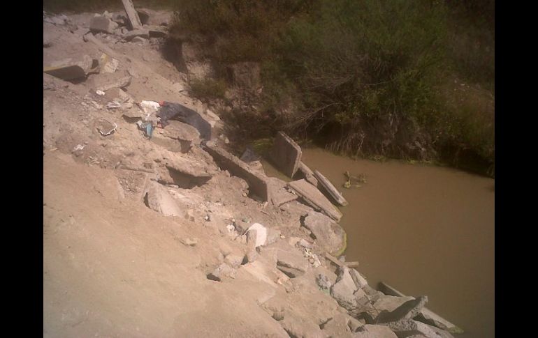 La Villa Panamericana estaba descargando aguas negras en una laguna que de manera improvisada abrieron. ESPECIAL  /