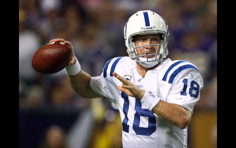 Payton Manning busca estar lo más pronto posible en el campo con los Potros. ESPECIAL  /