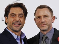 Javier Bardem junto a Daniel Craig, quien interpreta al 007. REUTERS  /