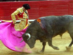 Enrique Ponce será el encargado de poner en marcha la temporada en la Plaza México. MEXSPORT  /