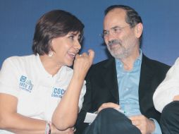 Luisa María Calderón y  Gustavo Madero, le tomaron protesta a los observadores de los comicios del 13 de noviembre. EL UNIVERSAL  /