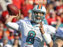 Matt Moore lanzó para 244 yardas y tres touchdowns en rempalzo de Chad Henne. REUTERS  /