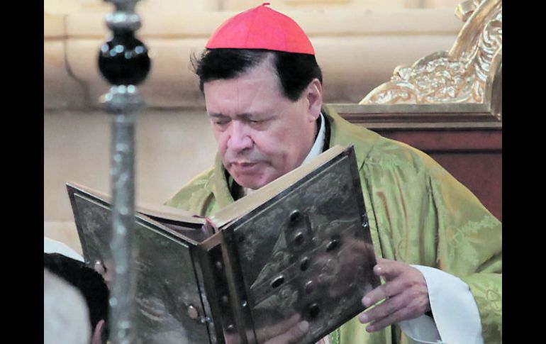 El cardenal, durante la misa en la Catedral Metropolitana. EL UNIVERSAL  /