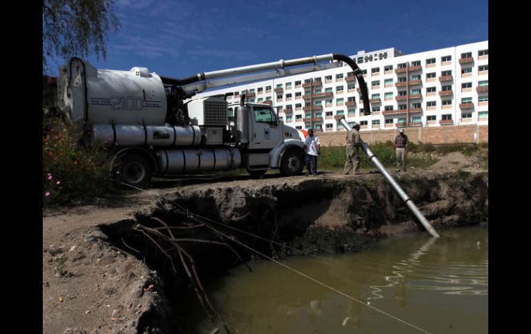 El presidente de constructores aseguró que estarán al pendiente  de los resultados que mida el impacto de la contaminación.  /