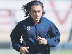 Héctor Reynoso trota durante el entrenamiento del Rebaño Sagrado. MEXSPORT  /