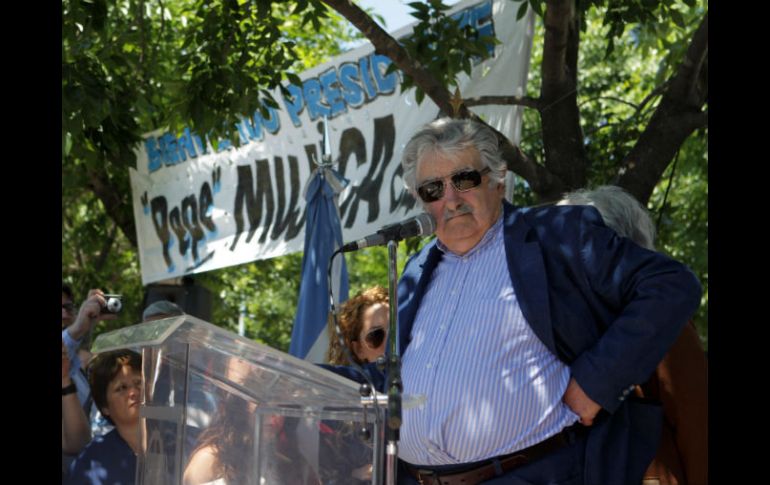 El presidente Mujica fue distinguido hoy como Doctor Honoris Causa, en Lanús, Argentina. EFE  /