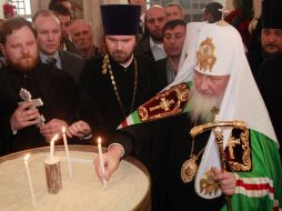 La Iglesia ortodoxa rusa hace una campaña para revertir el declive de población y paraque no mueran las tradiciones. EFE  /