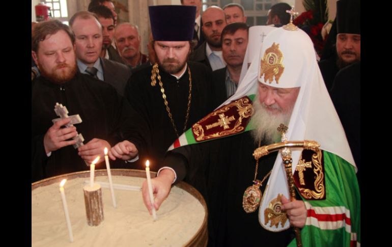 La Iglesia ortodoxa rusa hace una campaña para revertir el declive de población y paraque no mueran las tradiciones. EFE  /