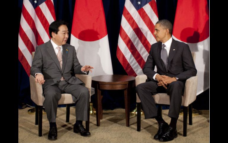 Barack Obama se reúne con el primer ministro de Japón, Yoshihiko Noda en la cumbre del Foro de Cooperación de Asia-Pacífico. EFE  /