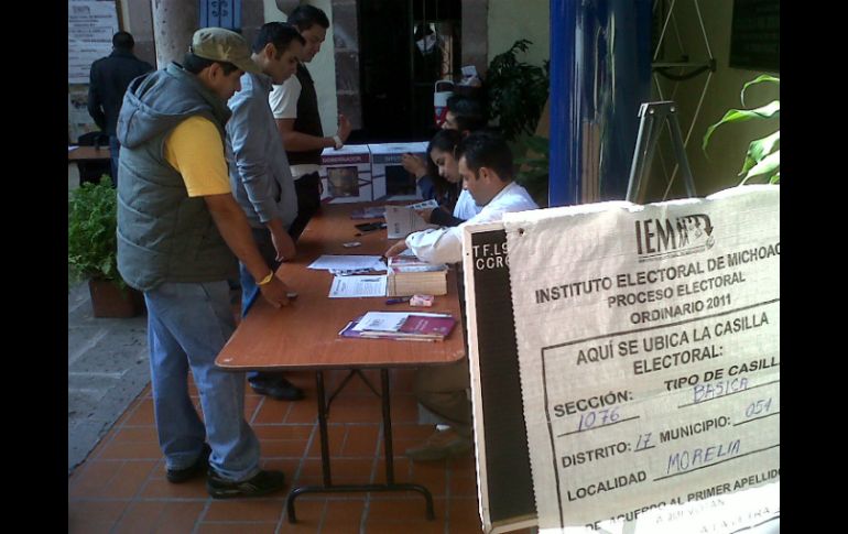 Con tranquilidad transurre la jornada electoral en la entidad.  /