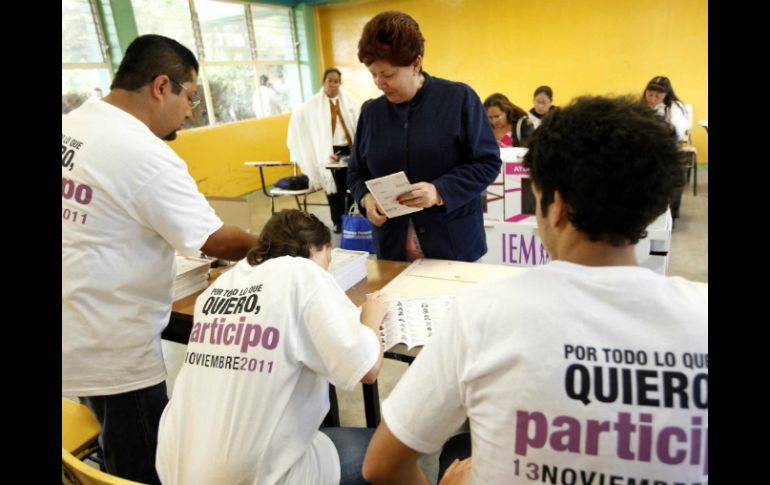 Participan más de mil 600 observadores en la jornada electoral. NOTIMEX  /