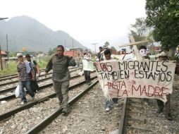 Otra de las particularidades de la política exterior es que a muchos inmigrantes se les ha congelado su deportación.  /