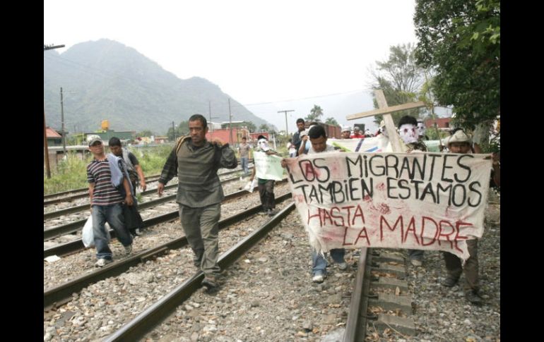 Otra de las particularidades de la política exterior es que a muchos inmigrantes se les ha congelado su deportación.  /