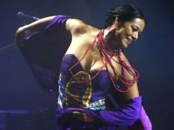 Lila Downs ofrece un concepto en el que la música tradicional mexican se fusiona con el blues, el jazz y el soul. NTX  /