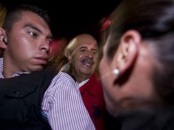 El candidato priista por Michoacán, Fausto Vallejo, durante el festejo en la Plaza Madero, en Morelia. AFP  /