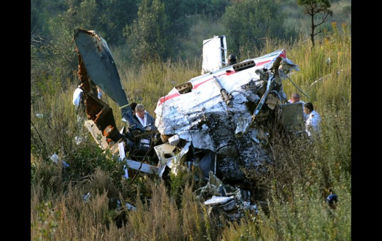 Autoridades explicaron que el helicóptero se impactó de forma lateral con un cerro. EFE  /