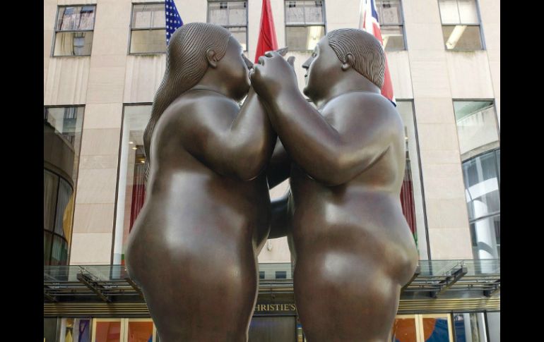 Fotografía cedida en donde se aprecia la escultura Bailarines, del artista colombiano Fernando Botero. EFE  /