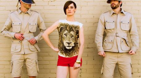 La agrupación francesa Yelle, que ha sido telonara de Katy Perry,  toma al electro pop como bandera.  /