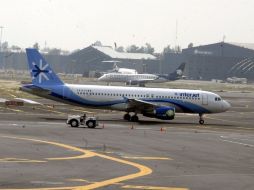 El Aeropuerto Internacional de la Ciudad de México, suspendió operaciones durante el desfile. ARCHIVO  /