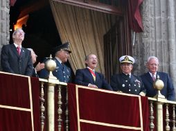 Desde el balcón del Palacio Nacional el ejecutivo federal observó el desfile. NOTIMEX  /