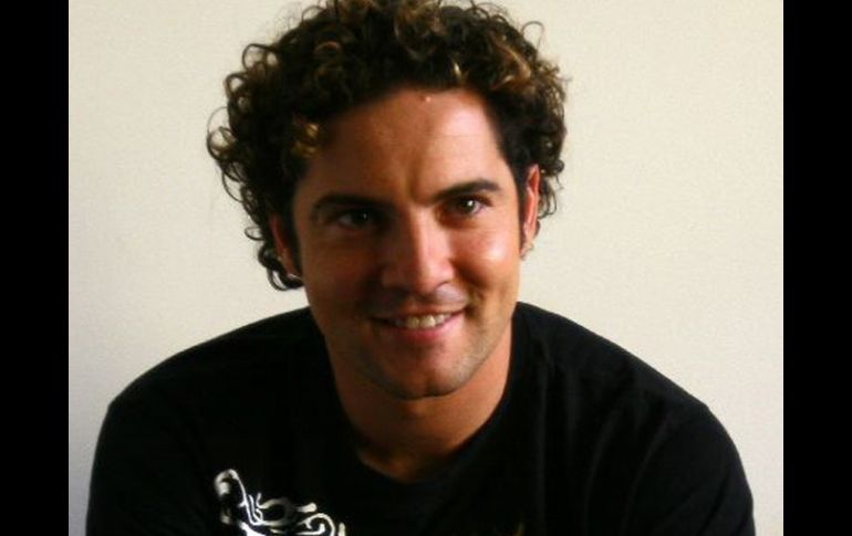 David Bisbal regresa con un disco en vivo. ARCHIVO  /