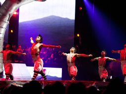 Secuencia coreográfica del show de Cirque du Soleil inspirado en Michael Jackson durante su estreno en Estados Unidos. AP  /