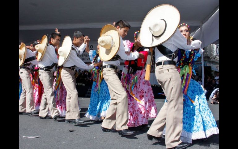 En México no hubo operaciones bursátiles ni bancarias debido al 101 aniversario del inicio de Revolución Mexicana. NTX  /