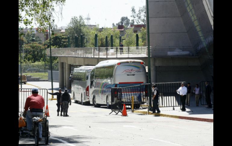 La FIL Guadalajara recomienda a los visitantes compartir sus vehículos o usar taxi y transporte público.  /