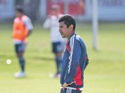 Alberto Medina tomó con calma su regreso a los entrenamientos del Rebaño, pues sólo practicó con la pelota durante 30 minutos.  /