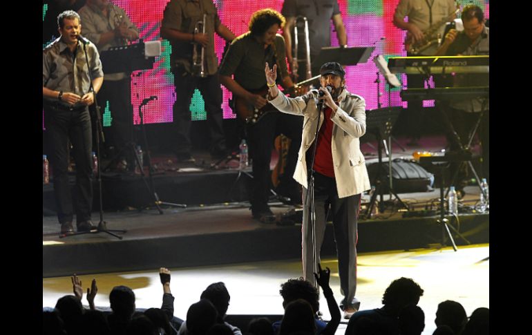 Juan Luis Guerra brinda una noche de éxitos en el Auditorio Telmex.  /