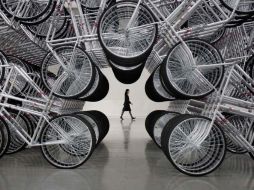 Aspecto de la obra Bicicletas eternamente de Ai Weiwei en su exposición Ausente en Taipei. AP  /