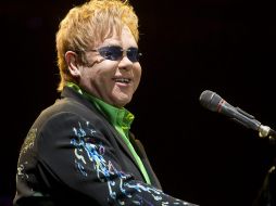 Elton y su banda presentan uno de los espectáculos de mayor éxito del momento. ARCHIVO  /