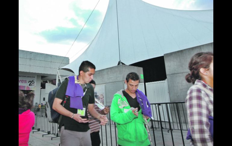 LECTORES. La Expo recibe como cada año a la fiesta de los libros.  /