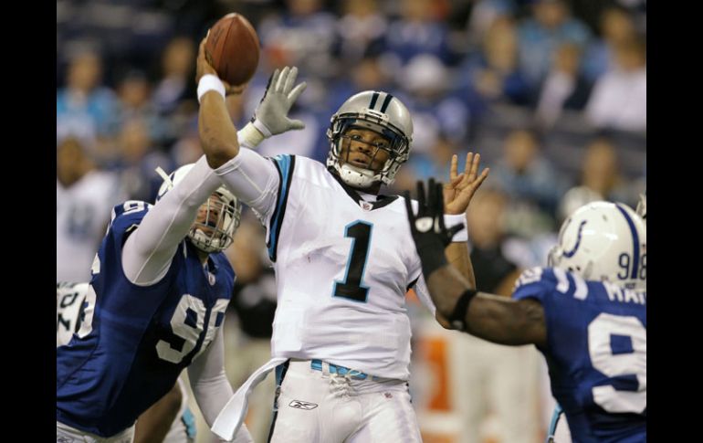 Newton sigue dando buenos partidos con las panteras de Carolina. AP  /