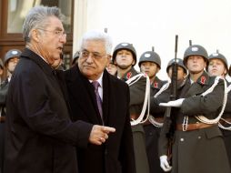 El presidente de la autoridad Palestina, Mahmud Abbas, se reunió con el presidente de Austria, Heinz Fischer en Viena. AP  /