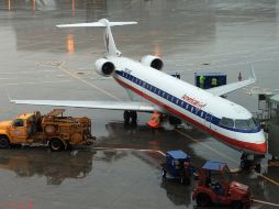 La aerolínea American Airlines y su  casa matriz, el holding AMR, anunciaron este martes que se amparan en la ley de  quiebras. AFP  /