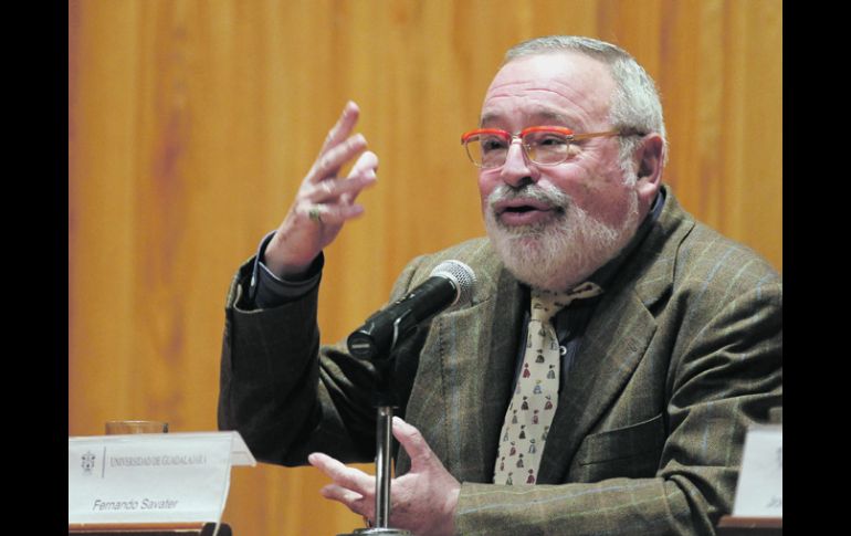 Fernando Savater, ayer en el Paraninfo Enrique Díaz de León, de la Universidad de Guadalajara.  /