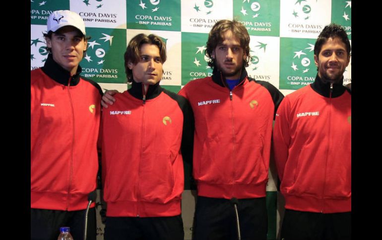 Rafael Nadal, David Ferrer, Feliciano Lopez, Fernando Verdasco durante una conferencia del equipo español previo a la final. REUTERS  /