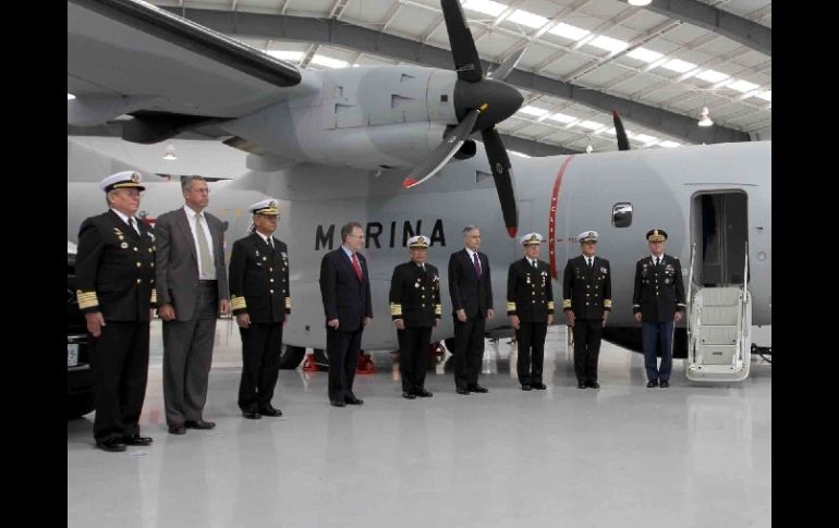 La aeronave que aparece al fondo de la imagen es la tercera en su tipo con la que cuentan autoridades de México. NOTIMEX  /