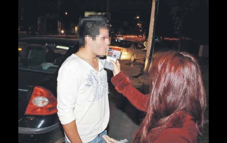 Los legisladores buscan evitar que el responsable de algún accidente automovilístico quede libre. ARCHIVO  /