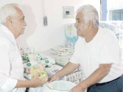 La pensión beneficia a los adultos mayores de 70 años; pero no si reciben el apoyo de otros programas gubernamentales.  /